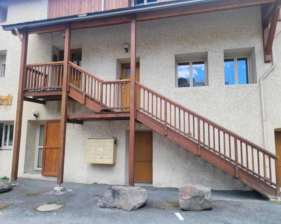 Charmant Duplex Pied De Pistes Briancon Bagian luar foto